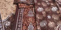 Terinspirasi dari adanya Candi Gebang tersebut, maka dibuatlah motif batik yang khas dan unik dari Wedomartani yang diberi nama “Batik Gebang”. Khas, karena motif ini akan menjadi ciri khas atau penanda khusus dari batik produksi masyarakat Wedomartani yang mengangkat potensi lokal di Kalurahan Wedomartani. Unik, karena motif ini selain mengangkat tentang Candi Gebang, juga  mengangkat tentang pohon Gebang yang saat ini justru sangat sedikit jumlahnya. Padahal dahulu asal-usul nama Gebang adalah karena banyaknya pohon Gebang saat itu sehingga membuat wilayahnya diberi nama dusun Gebang. Dan candi yang ditemukan di wilayah tersebut diberi nama Candi Gebang. 
Dalam motif tersebut, ornamen Candi Gebang dikombinasi dengan unsur-unsur dari pohon Gebang yaitu daun, bunga dan biji pohon Gebang. Kedepannya juga akan ada  wacana untuk membudidayakan pohon Gebang di masyarakat. Harapannya agar tanaman tersebut bisa dikembangkan di wilayah Gebang khususnya dan di wilayah Wedomartani pada umumnya sehingga keseimbangan dan kelestarian alam tetap terjaga.
Batik Gebang dibuat dengan teknik cap yang dikombinasi dengan teknik ciprat.